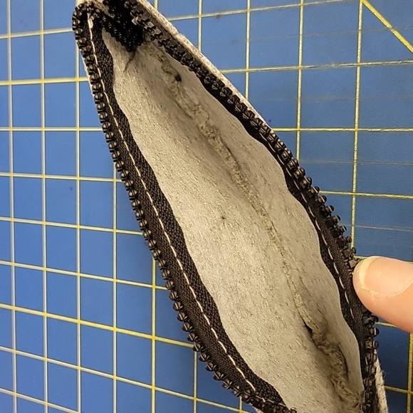 Gray Woolish Glasses Zipper Case Black - Picture 3 of 5